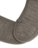 Triangle-shaped bib with snap closure for babies, made from 100% organic merino wool